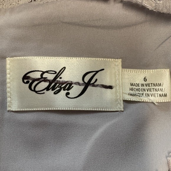 NWOT Eliza J | Gray Lace Fit & Flare Cocktail Dress 6 - Picture 7 of 8